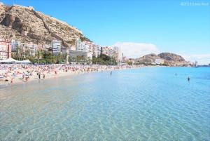 Zdjęcie z galerii obiektu Apartamento con vistas al mar w Alicante