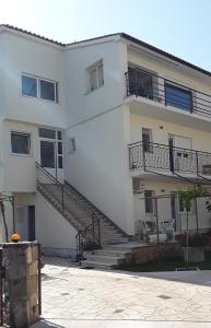 Budova, v ktorej sa apartmán nachádza