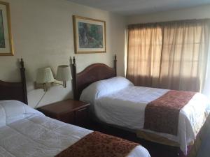 Gallery image of Frontier Motel in Anaheim
