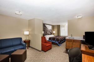 Foto da galeria de Super 8 by Wyndham Altoona em Altoona