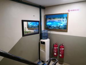 TV a/nebo společenská místnost v ubytování Kristal Inn Hotel UITM Shah Alam