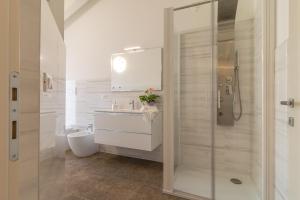 A bathroom at Cimadolmo Prosecco And History