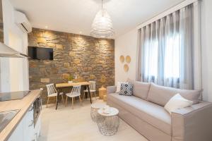 A seating area at Αngelikon Luxurious Apartments