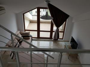 A television and/or entertainment centre at Villa Ilchev