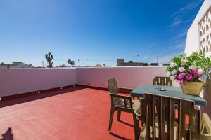 Un balcón o terraza de Hotel Duc de Vendôme