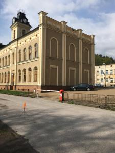Budova, v ktorej sa apartmán nachádza