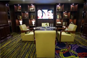Posezení v ubytování Shakun Hotels And Resorts