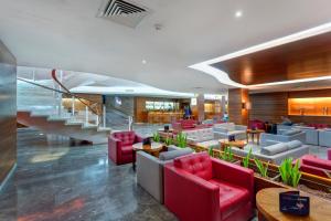 Гостиная зона в The Preluna Hotel