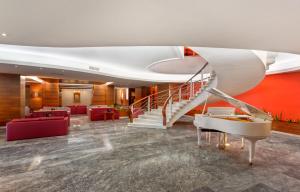 Гостиная зона в The Preluna Hotel