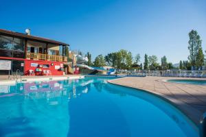 Φωτογραφία από το άλμπουμ του Camping Officiel Siblu Les Rives de Condrieu σε Condrieu