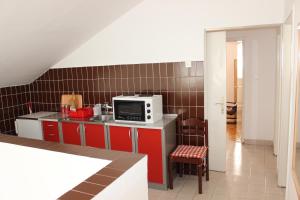 Kuchyňa alebo kuchynka v ubytovaní Dudić apartmani