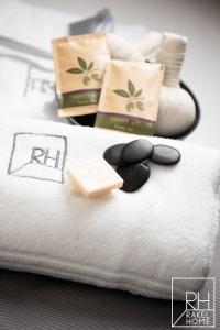 A bed or beds in a room at B&B Rakel Home