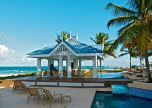 Gallery image of Magdalena Grand Beach & Golf Resort in Lowlands