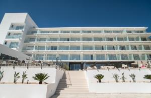 Gallery image of Els Pins Resort & Spa - Emar Hotels in San Antonio Bay