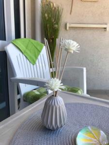 Imagine din galeria proprietății Sunny Apartment relax & spa în Burgas City