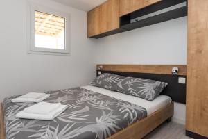 Postel nebo postele na pokoji v ubytování Authentic Camping Dalmatia + 37 fotografií