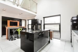 Nhà bếp/bếp nhỏ tại Grianan View House