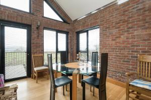 Khu vực ghế ngồi tại Grianan View House