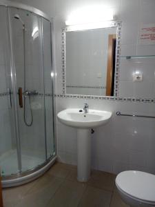Koupelna v ubytování Hotel Iris