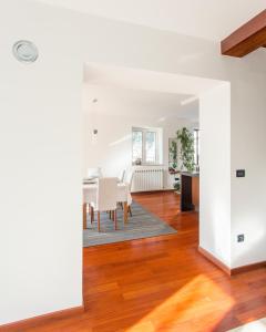 Гостиная зона в Luxurious city retreat with pool