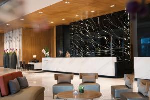 Uma área de estar em Melia Yangon