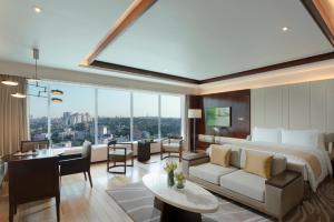 Uma área de estar em Melia Yangon