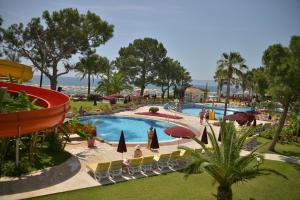 Изглед към басейн в Club Boran Mare Beach - All Inclusive или наблизо