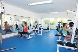 Posilňovňa alebo fitness centrum v ubytovaní Hipotels Mediterraneo Club