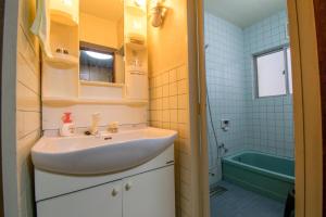 Ванная комната в Jizo House