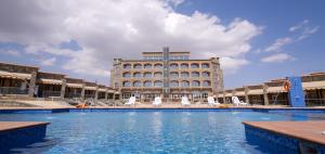 Bazén v ubytování Sama Hotel Jabal Al Akhdar nebo v jeho okolí