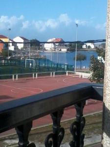 Tenis lub squash w obiekcie Apartamento en Terra do Porto con vistas lub w pobliżu