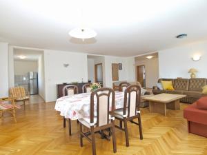 Posezení v ubytování Apartments and rooms Novigrad 1624