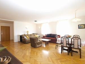 Posezení v ubytování Apartments and rooms Novigrad 1624