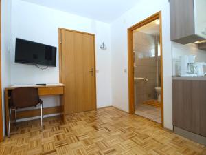 Kuchyň nebo kuchyňský kout v ubytování Apartments and rooms Novigrad 1624
