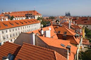 Vista generica su Praga o vista sulla città dall'interno dell'hotel