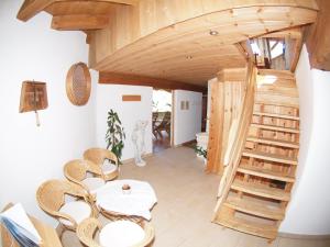 Fotografie z fotogalerie ubytování Kinderbauernhof Leneler v destinaci Arzl im Pitztal