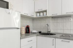 Η κουζίνα ή μικρή κουζίνα στο Apartmant Centar Split