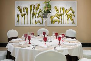 Restaurace v ubytování Elba Vecindario Aeropuerto Business & Convention Hotel