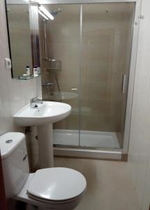 Koupelna v ubytování Hotel Iris