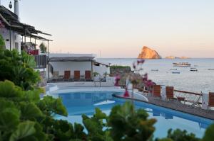 Bazén v ubytování Hotel Cincotta nebo v jeho okolí