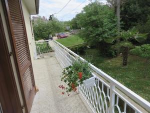 Ein Garten an der Unterkunft Gianna Apartment Labin