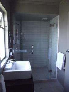 Bathroom sa Bristol Motel