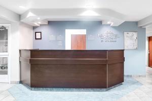 Vstupní hala nebo recepce v ubytování Microtel Inn & Suites Bath