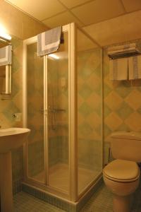 A bathroom at Hotel Katerina
