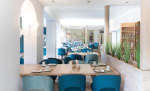 Hotel-Restaurant Birkenhof tesisinde bir restoran veya yemek mekanı