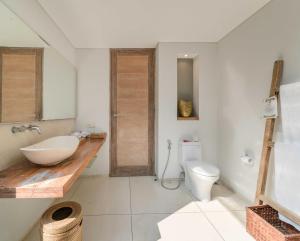 Vannituba majutusasutuses Svarga Resort Lombok