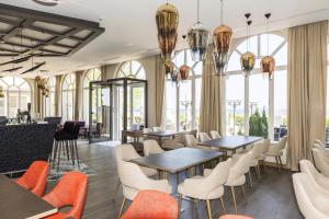 Posezení v ubytování SEETELHOTEL Strandhotel Atlantic das Boutiquehotel am Meer