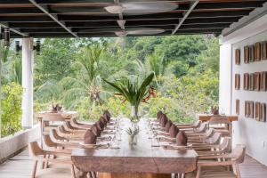 Aed väljaspool majutusasutust Svarga Resort Lombok