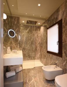 Łazienka w obiekcie Santa Croce Boutique Hotel