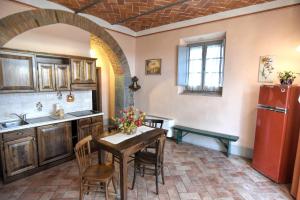 Kuchnia lub aneks kuchenny w obiekcie Villa Il Palazzo